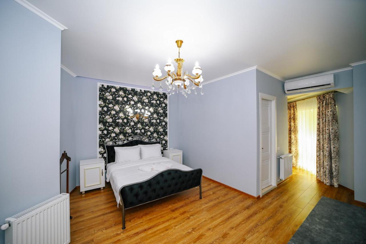 Rose Hotel Vake Tbilisi Exterior foto
